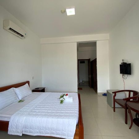 Con Dao Guesthouse Chi Khu Co Ong Buitenkant foto