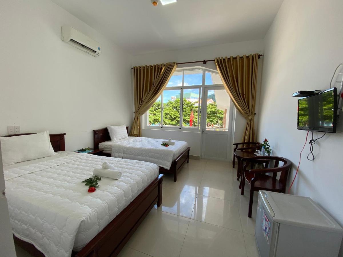 Con Dao Guesthouse Chi Khu Co Ong Buitenkant foto