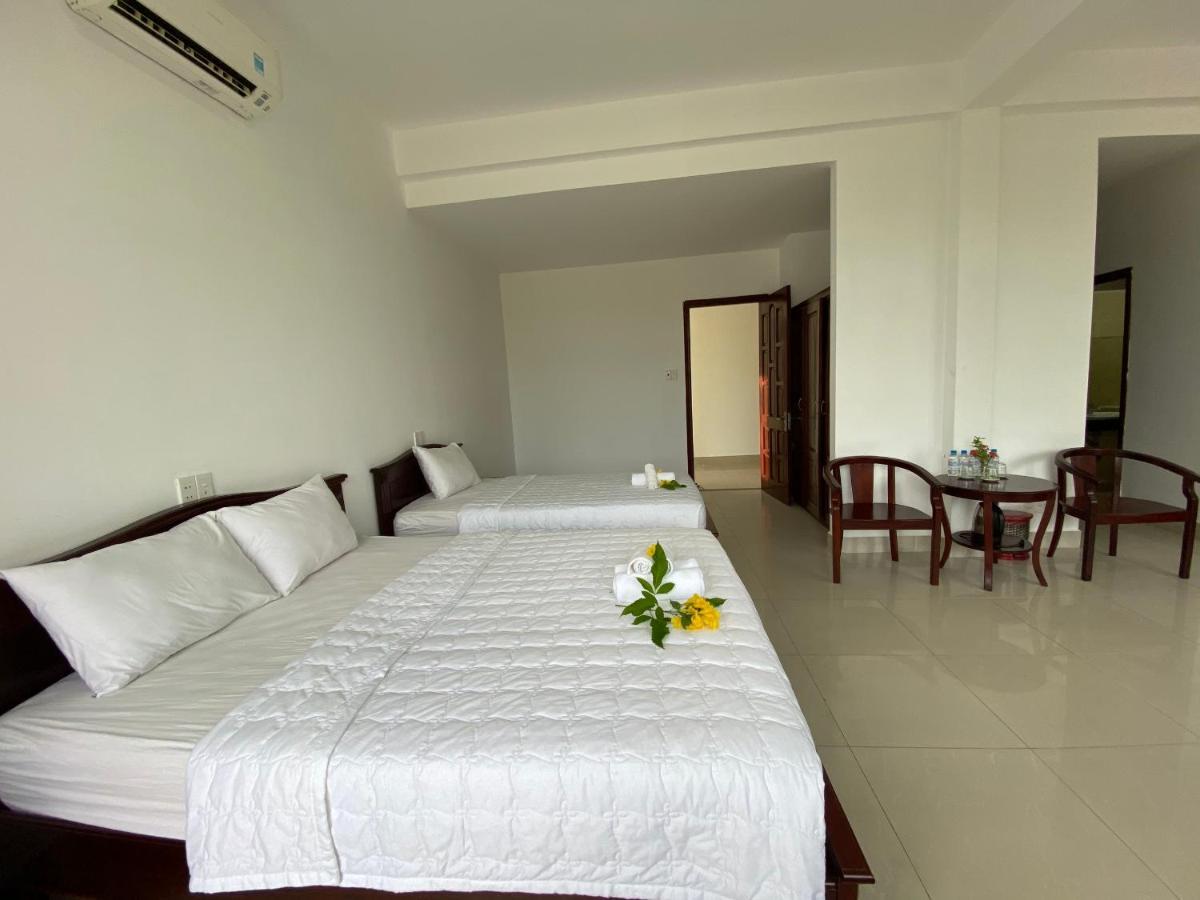 Con Dao Guesthouse Chi Khu Co Ong Buitenkant foto