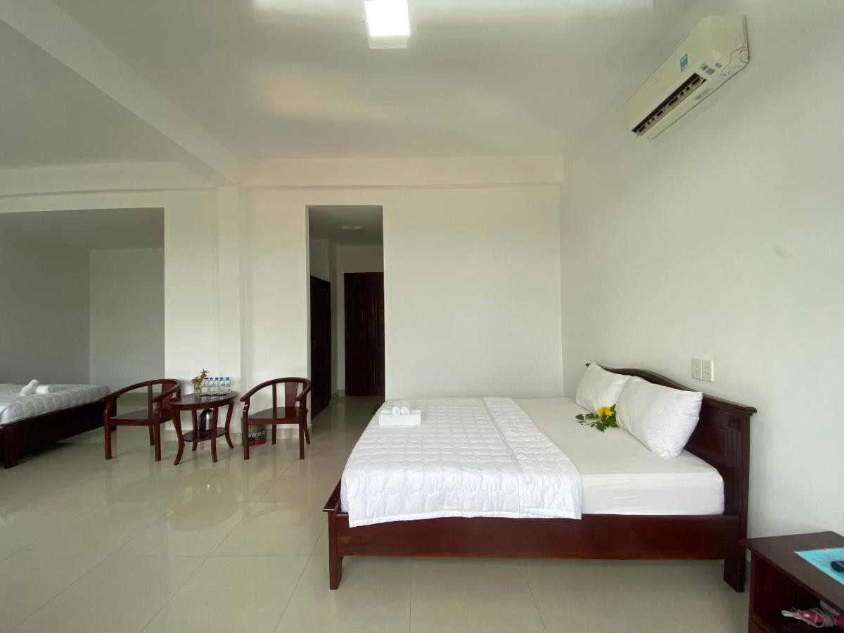 Con Dao Guesthouse Chi Khu Co Ong Buitenkant foto
