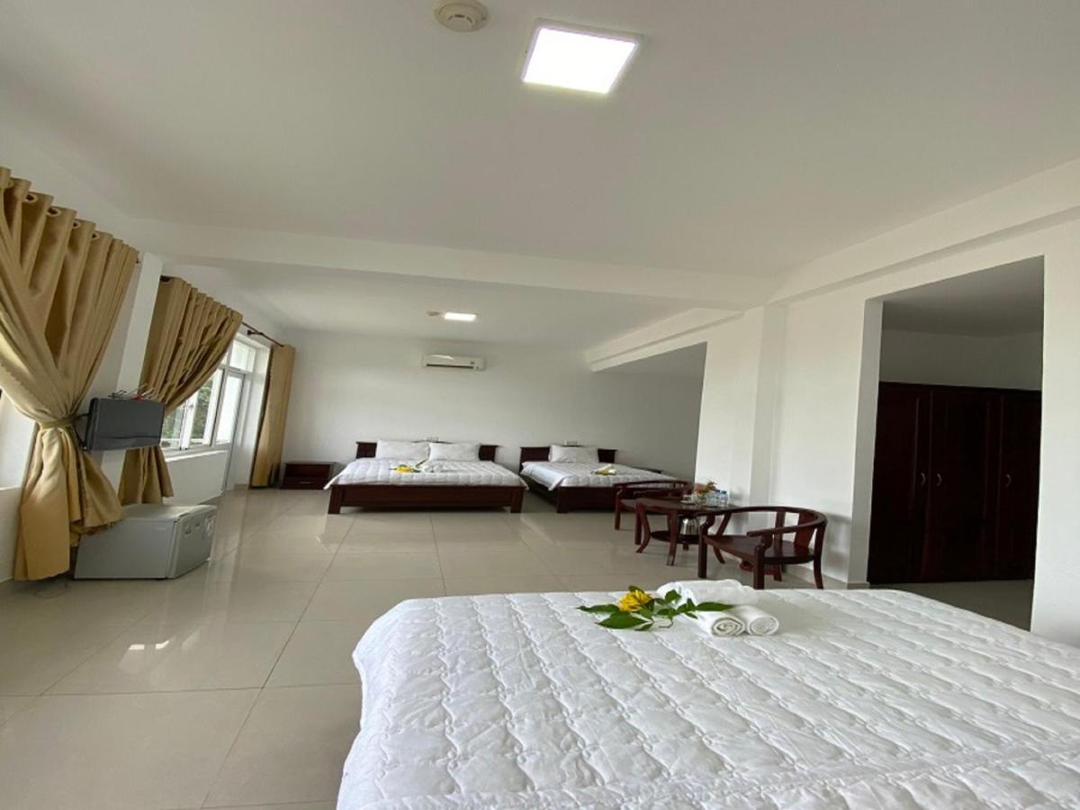 Con Dao Guesthouse Chi Khu Co Ong Buitenkant foto
