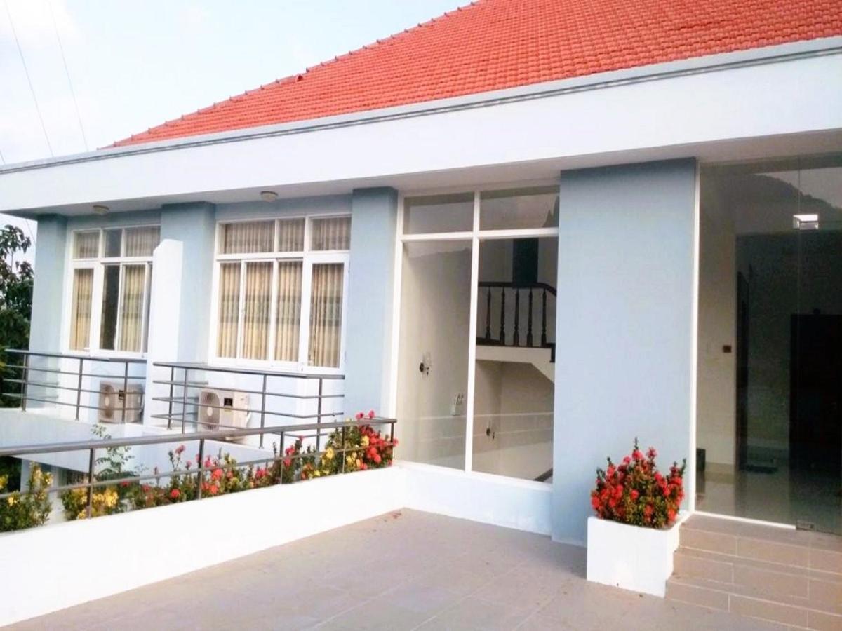 Con Dao Guesthouse Chi Khu Co Ong Buitenkant foto