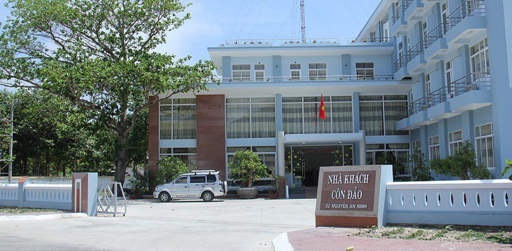 Con Dao Guesthouse Chi Khu Co Ong Buitenkant foto