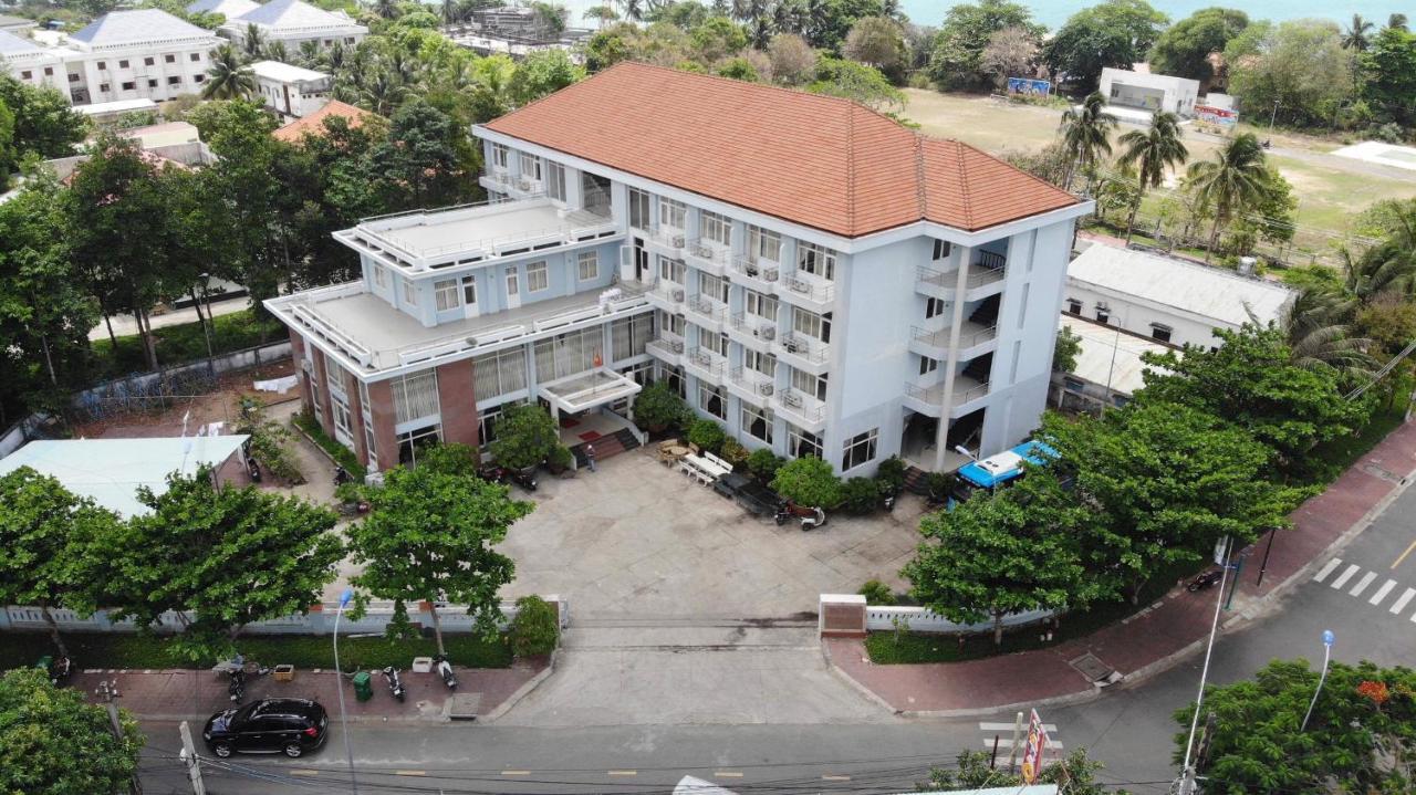 Con Dao Guesthouse Chi Khu Co Ong Buitenkant foto